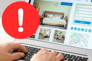 Persona al pc, simbolo attenzione